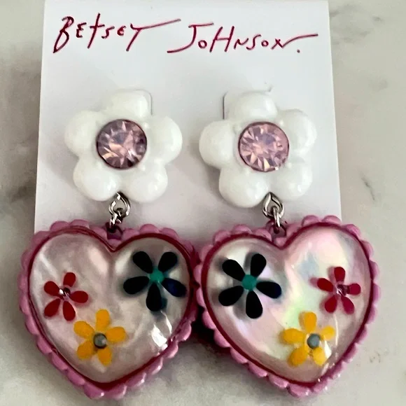 New Betsey Johnson HOP TO IT FLOWER HEART DROP EARRINGS - Picture 7 of 9
